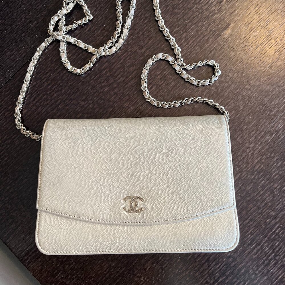 Chanel 2009 Pearl White Sevruga Caviar Leather Wallet On Chain Bag